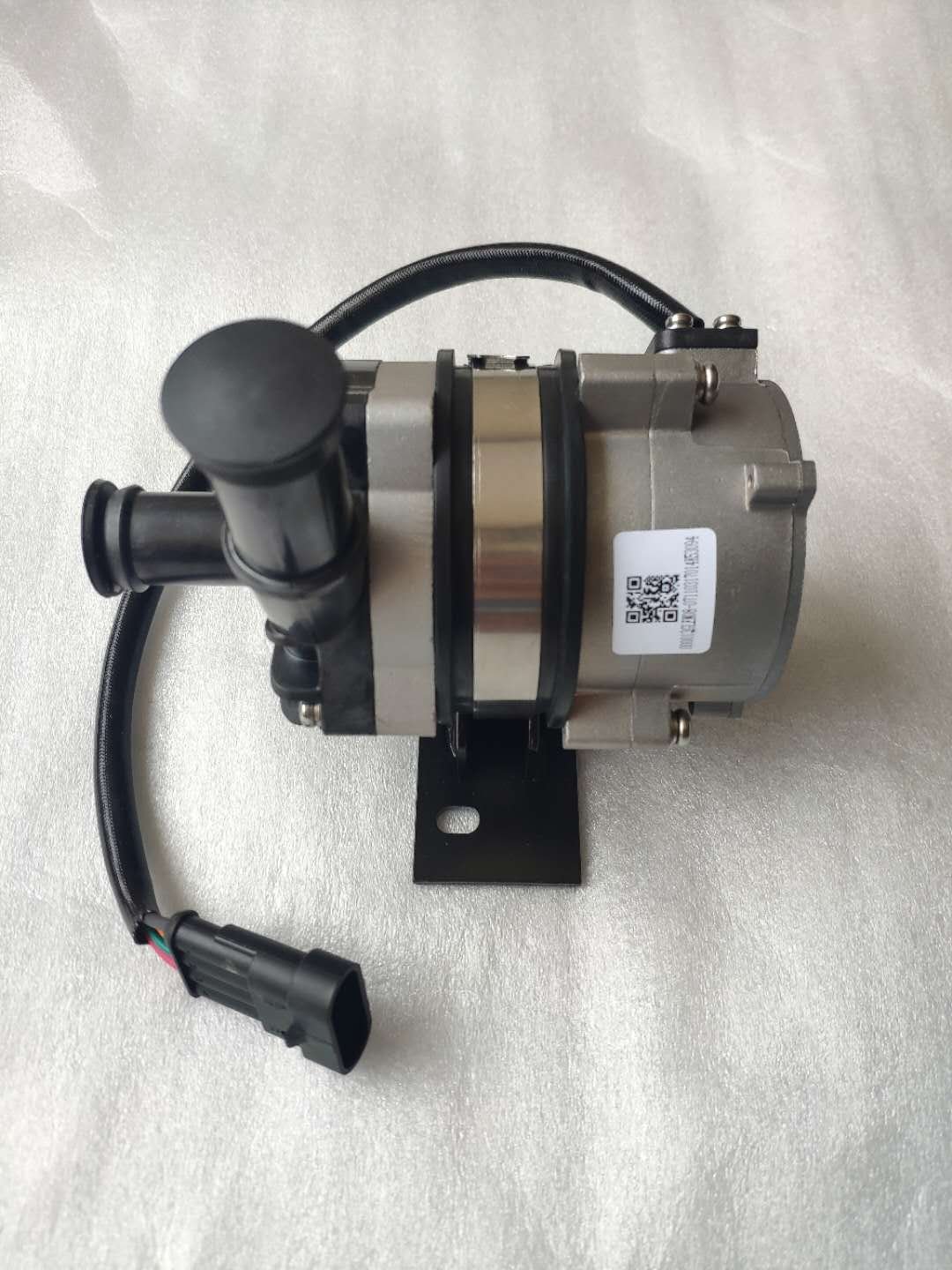 24V 900L/H Coolant Pump Car Engine Coolant Water Pump Electric Water Pump for Electric Bus